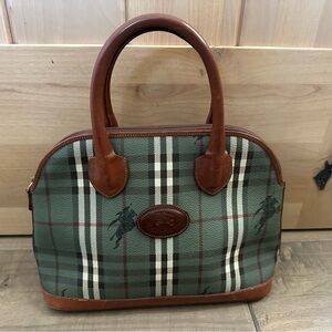 Vintage Burberrys hay market handbag